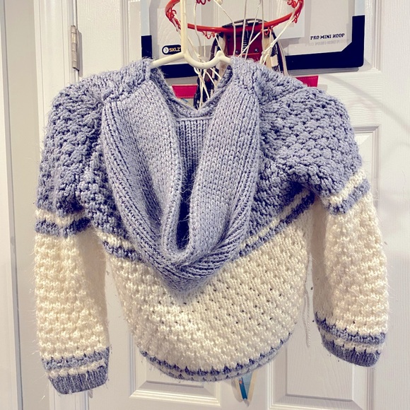 Hand Knit Hooded Sweater - Picture 3 of 3